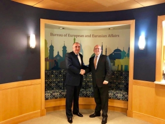 Elmar Məmmədyarov ABŞ dövlət katibinin köməkçisi ilə görüşüb