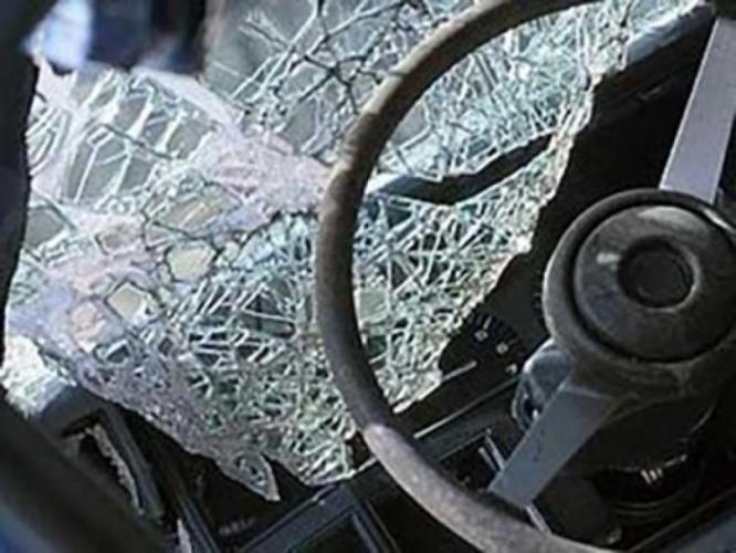 Balakəndə ağır yol qəzası: sürücü yaralandı, anası isə...