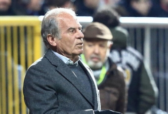 [b]Mustafa Dənizli xəstəxanaya yerləşdirildi - OYUN VAXTI[/b]