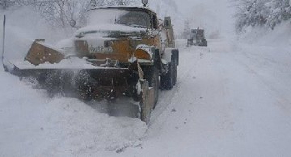 Gürcüstandan Rusiyaya gedən yeganə avtomobil yolu bağlandı