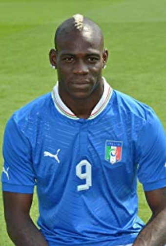 <b><span style="color:red;">“Mən axmaq deyiləm”  - Balotelli İtaliya millisini qınadı</b>