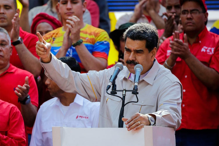 Maduro baş prokurora göstəriş verdi: Çevrilişə cəhd araşdırılsın 