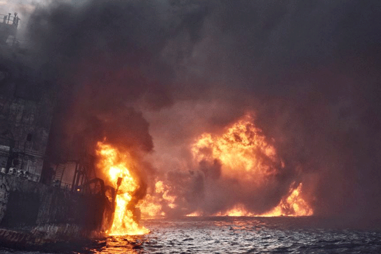 BƏƏ hakimiyyəti limanda tankerlərdə partlayış baş verdiyi təkzib edilib - YENİLƏNİB
