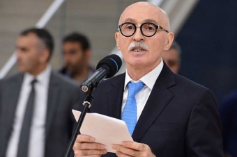 <b>"Bəzən müəllimlər şagirdlərlə düzgün rəftar etmirlər" - <span style="color:red;">Təhsil nazirinin müavini </b>