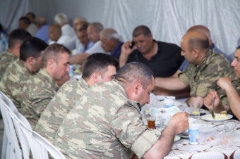 <b>Ağdamda şəhid ailələri üçün iftar süfrəsi təşkil edilib - <span style="color:red;">FOTO </b>