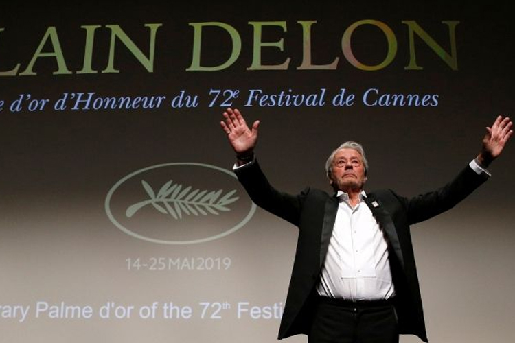<b>Alen Delon Kann festivalının mükafatına layiq görüldü</b>