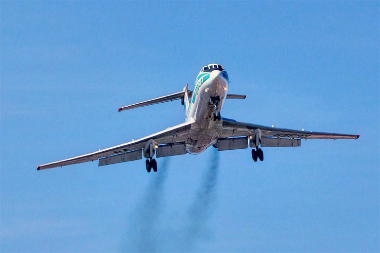 Əfsanəvi Tu-134 təyyarəsi sonuncu reysini uçdu