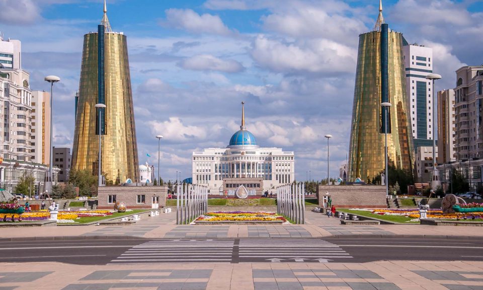 <b>Qazaxıstan – hakimiyyətdə demokratiyanın zəfəri</b>