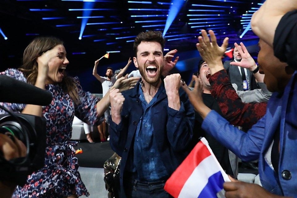 Niderland “Eurovision”u qazandığına peşman olub