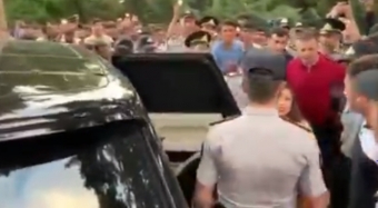 Ağsuda Damlaya görə izdiham - <span style="color:red;">İşə polis qarışdı 