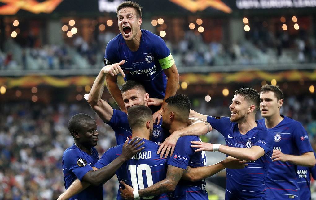 Bakıda Avropa Liqasının qalibi olan "Çelsi" mükafatlandırıldı