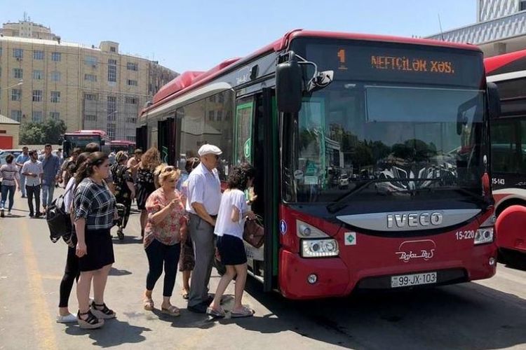 Pik saatlarda avtobuslarda gedişhaqqı artırılacaq? - RƏSMİ AÇIQLAMA