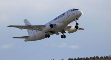 Sərnişin təyyarəsi Tumen Hava limanına məcburi eniş edib