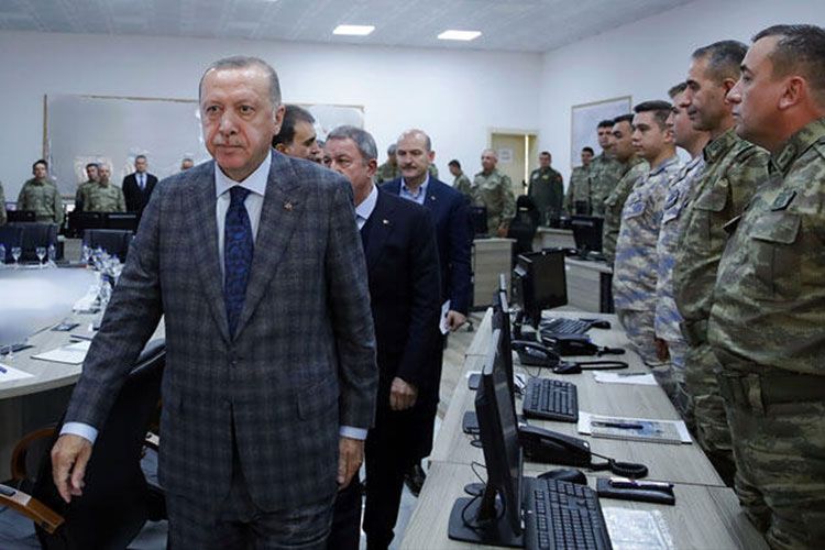 Ərdoğan “Barış bulağı” əməliyyatının komanda-qərargahında - FOTO