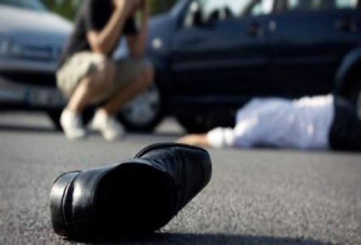 Yolu keçən kişini maşın vurub öldürdü