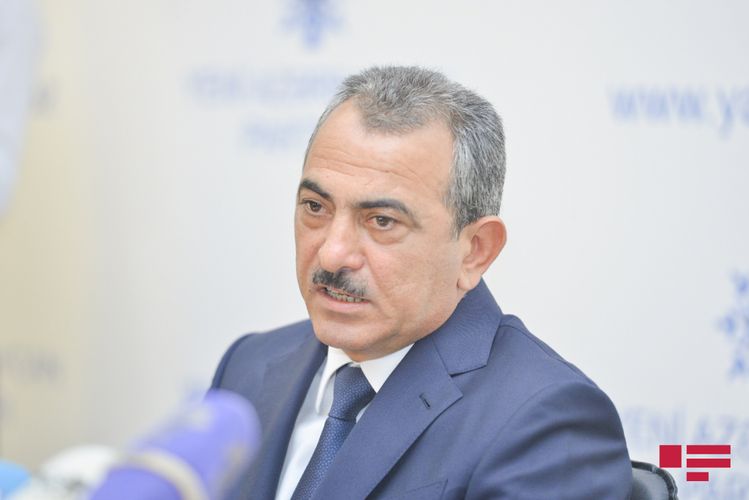 "Azərsu”yun sədri Bakıda su çənlərinin götürülməsindən danışdı 