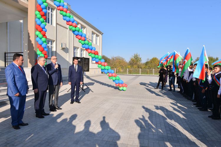 Ağdamda yeni məktəb binasının açılışı olub