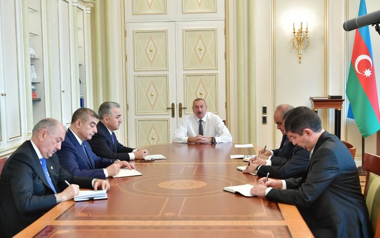 İlham Əliyev yeni təyin olunan icra hakimiyyəti başçılarını qəbul etdi