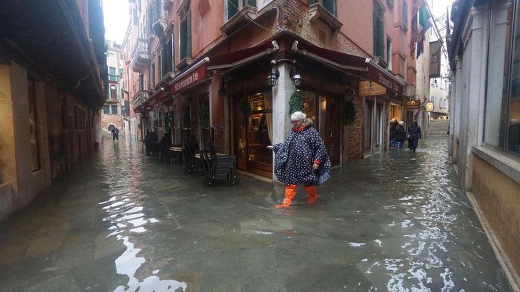 Venesiyanı su basdı - Son 50 ilin ən güclü daşqınları...
