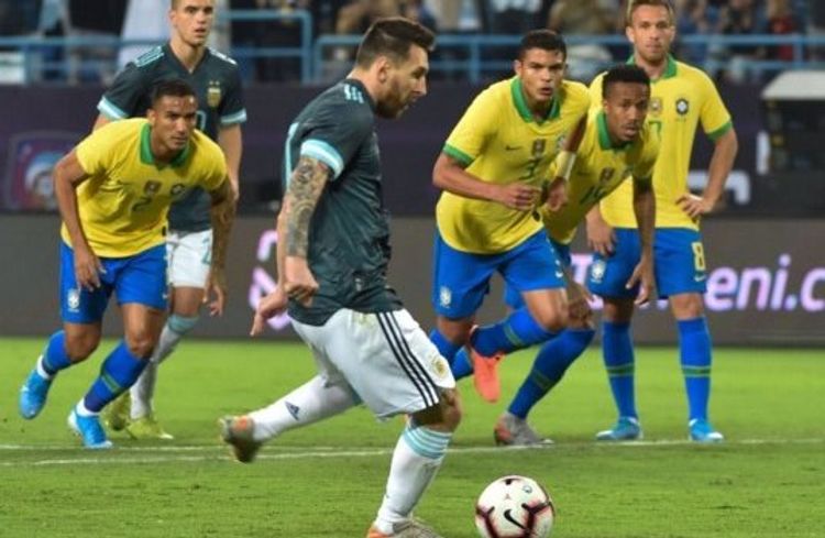 Messi 4 aydan sonra milliyə qayıtdı, qol vurdu və…