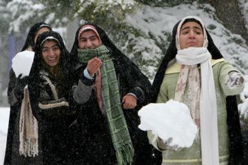 Tehranda güclü qar səbəbindən məktəblər bağlanıb