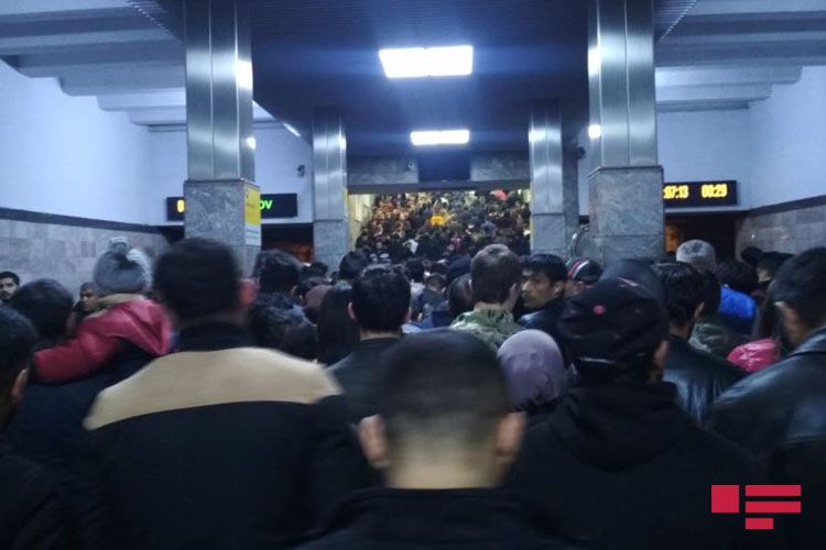Bakı metrosunda sərnişin sıxlığı müşahidə edilib