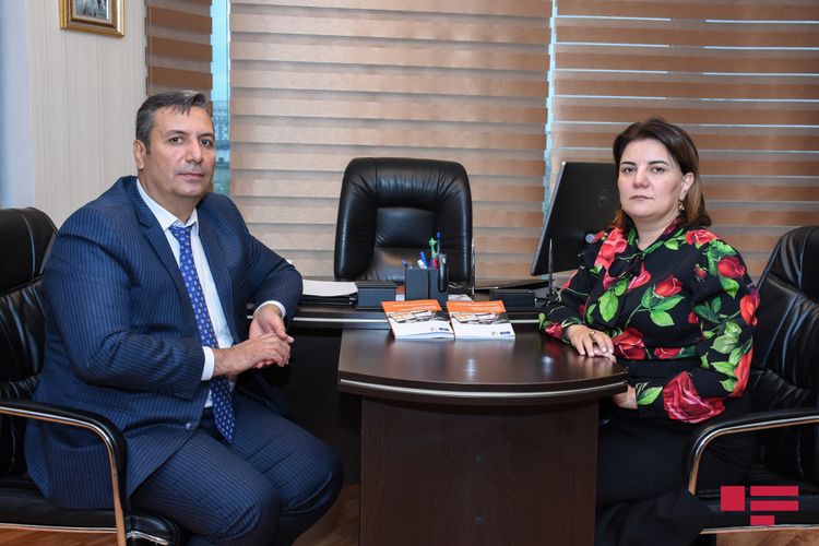 “Gender bərabərliyi və media" vəsaiti "APA Group"a  təqdim olunub - FOTO