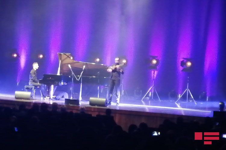 "Cəld barmaqlar" ləqəbli Peter Bensenin Bakıda konserti olub - FOTO