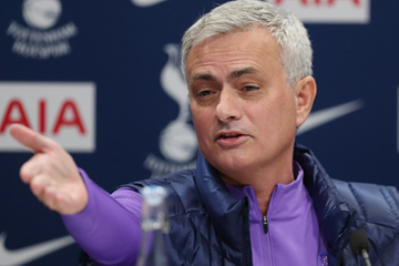 Mourinyo "Tottenhem"in oyunçularına vədlər verdi 