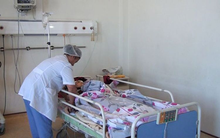 Azərbaycanda bir ailənin 7 üzvü zəhərləndi - 4-ü uşaqdır