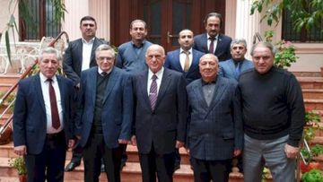 Haqq, ədalət hara, Əli İnsanov hara? - Günün sualı