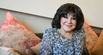 Flora "arxamca danışır" dediyi həmkarı ilə barışdı - İLLƏRİN KÜSÜLÜLÜYÜ BİTDİ