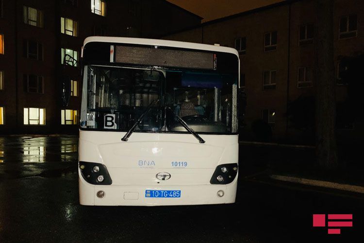 Abşeronda sərnişin avtobusu piyadanı vurub, vəziyyəti ağırdı - FOTO
