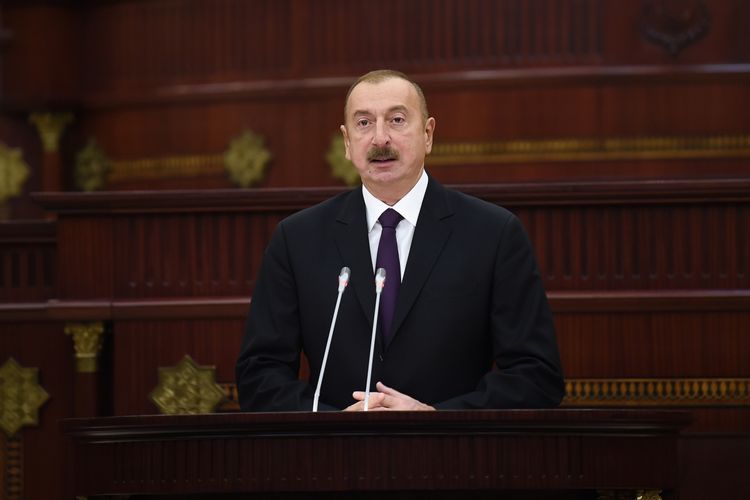 Azərbaycan Prezidenti BDU-nun 100 illiyi mərasimində iştirak edir