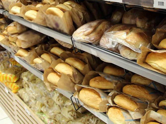 Çörəklə bağlı HƏYƏCAN TƏBİLİ: işbazlar at oynadırlar