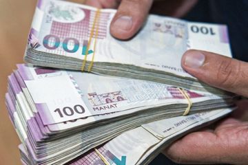 Bakıda qadına qarşı 12 min dollarlıq FIRILDAQ