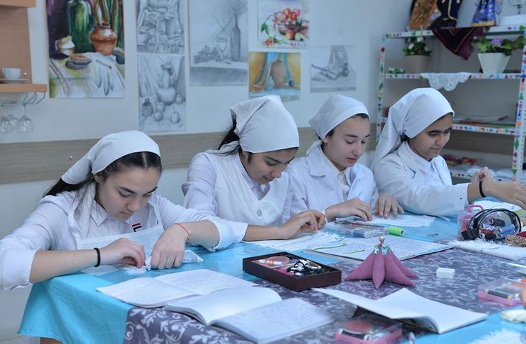 Peşə təmayüllü siniflərə mediatur təşkil edilib - FOTOLENT