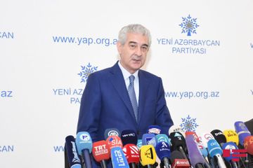 Əli Əhmədovdan YAP-ın növbədənkənar qurultayı ilə bağlı açıqlama