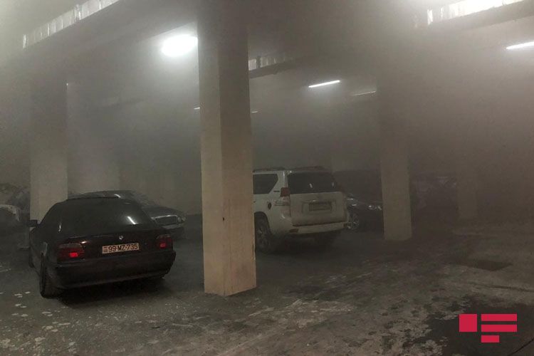 Bakıda avtosalon yanıb, xəsarət alan var - FOTO - VİDEO