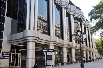 Gənc Tamaşaçılar Teatrında ilin son ayının tamaşaları