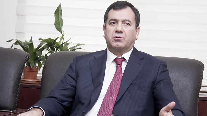 “Kənar şəxsləri aksiyaya çağırmaq, siyasi dələduzluqdur" – <span style="color:red;">Qüdrət Həsənquliyev