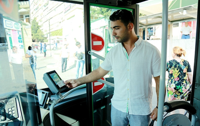 Bakıda bütün avtobuslar kart sisteminə keçiriləcək