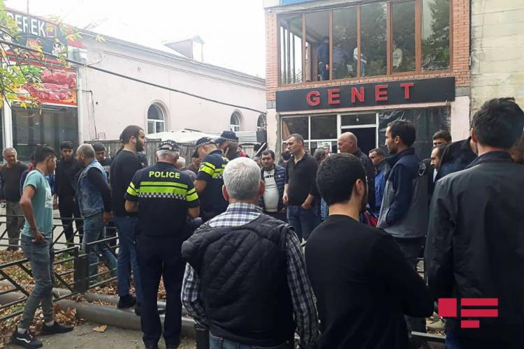 Gürcüstanda silahlı insident: çayxanada atışdılar - FOTO