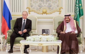 Putinlə Səudiyyə kralı arasında görüşdə hərbi əməkdaşlıqdan söz açılıb