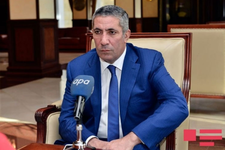 "Yaltaqlığı qanunla aradan qaldırmaq olmaz" - <span style="color:red;">Siyavuş Novruzov