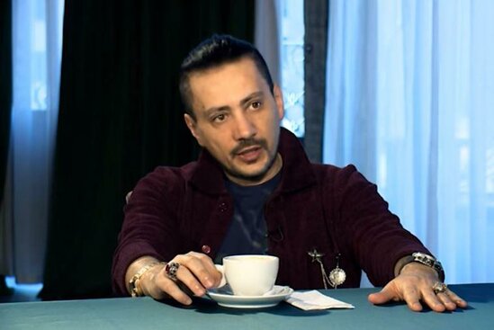 "Qeyrətsiz qeyrətdən, kişiliyi olmayan kişilikdən danışır" -<span style="color:red;"> VİDEO 