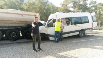 Türkiyədəki yol qəzasında 2 nəfər öldü, yaralılar var