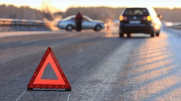 Bakıda yolu keçən qadını avtomobil vurub