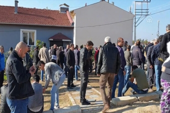 Türkiyədə yanğın zamanı bir ailədən 4 nəfər öldü