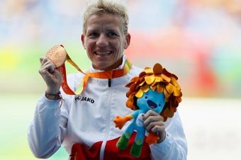 Olimpiya çempionu iynə vurdurub özünü öldürdü